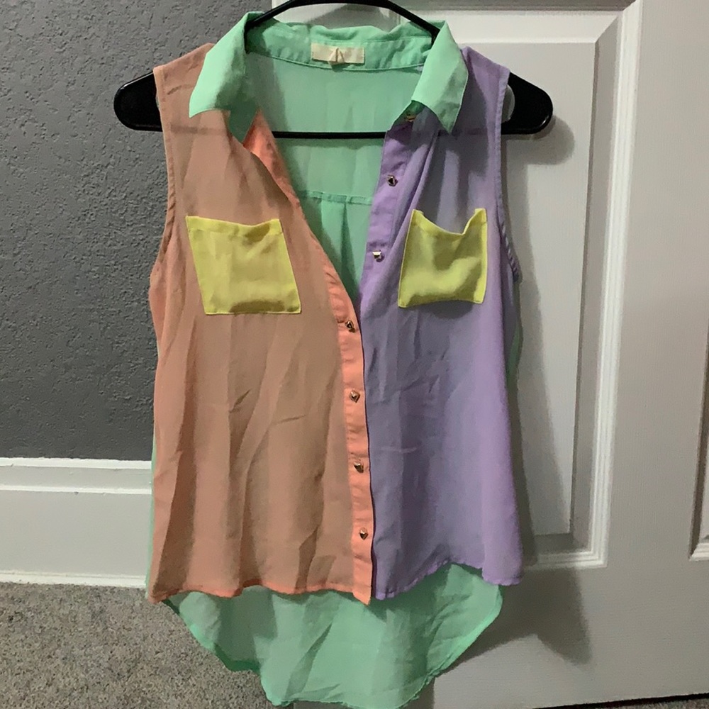 *S* Pearl Sheer Sleeveless Button Up